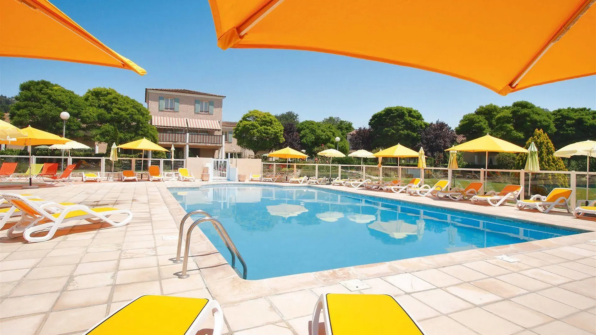 Le Champ D'Eysson Aparthotel Montauroux